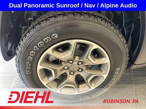 Used 2022 Jeep Cherokee Trailhawk w/ Sun, Sound & Nav Group AWD/4WD image 8