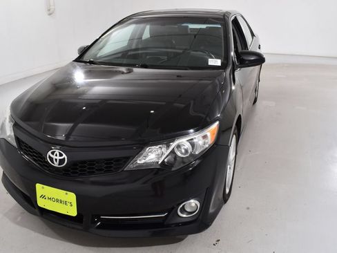 Used 2012 Toyota Camry SE FWD image 2