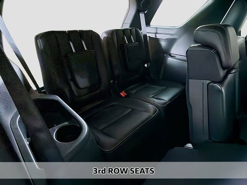 Used 2018 Ford Explorer Limited w/ Equipment Group 301A image 10