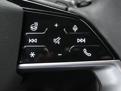 Certified 2025 Audi Q5 Prestige AWD/4WD image 17