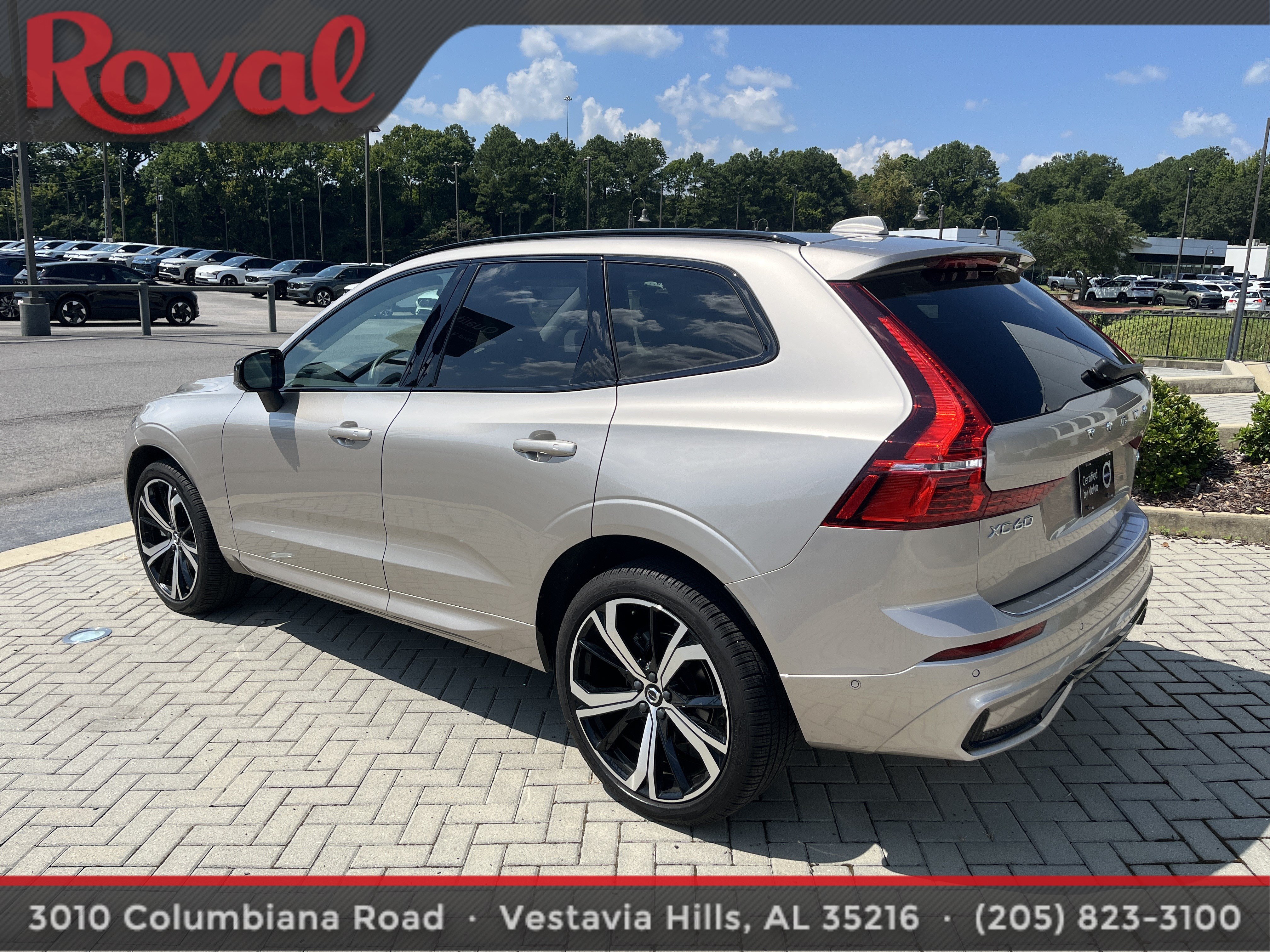 Certified 2025 Volvo XC60 B5 Ultra w/ Protection Package Premier AWD/4WD image 3