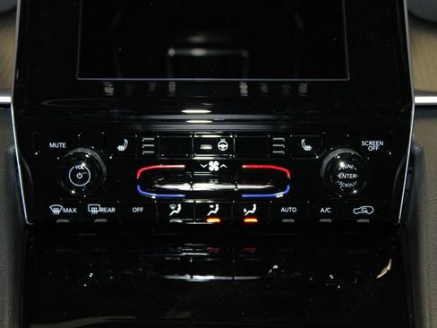 New 2025 Jeep Grand Cherokee L Altitude image 19