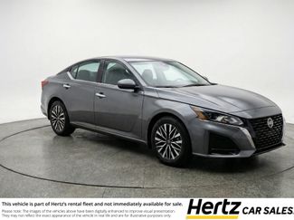 Used 2025 Nissan Altima 2.5 SV video 1