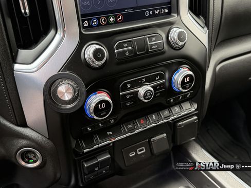 Used 2022 GMC Sierra 1500 SLT w/ SLT Premium Package AWD/4WD image 21