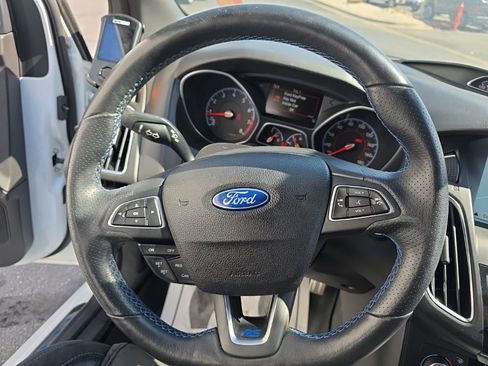 Used 2016 Ford Focus RS image 22
