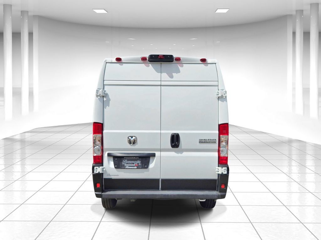 Used 2026 RAM ProMaster 2500 w/ Convenience Group FWD image 4