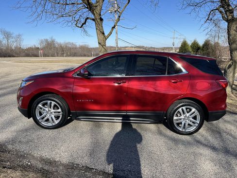 Used 2019 Chevrolet Equinox LT w/ Lights and Bright Package image 2