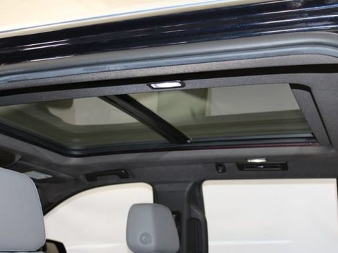Used 2022 Chevrolet Tahoe LT AWD/4WD image 11