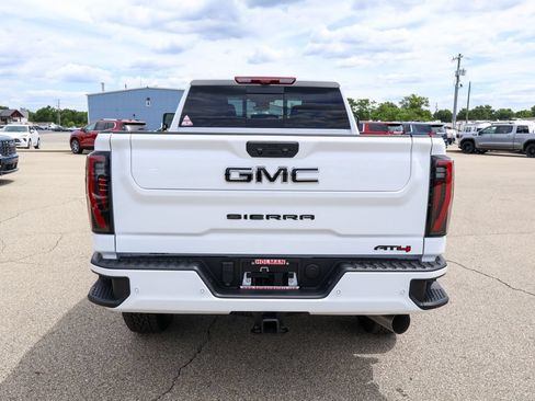 New 2026 GMC Sierra 2500 AT4 w/ AT4 Premium Plus Package AWD/4WD image 4