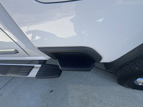 Used 2024 Chevrolet Silverado 2500 High Country w/ High Country Premium Package image 27