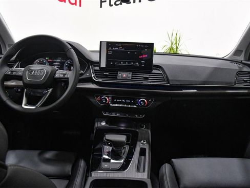 Certified 2025 Audi Q5 2.0T Premium Plus image 17