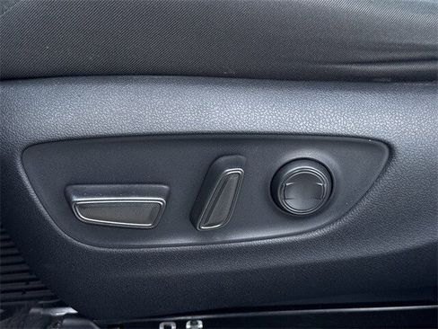 Used 2024 Toyota RAV4 XLE w/ Convenience Package image 28