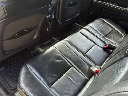 Used 2012 Honda Pilot Touring image 17