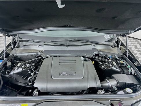 Used 2024 Land Rover Discovery Dynamic SE image 30