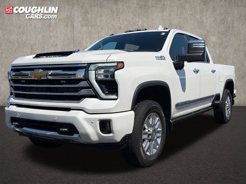 Used 2024 Chevrolet Silverado 3500 High Country w/ High Country Premium Package AWD/4WD image 4
