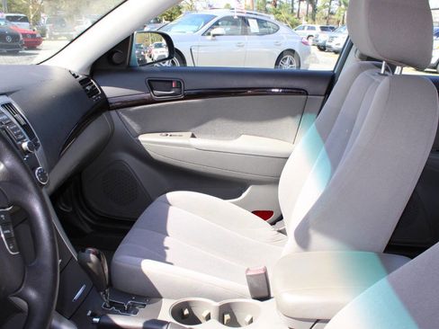Used 2010 Hyundai Sonata GLS FWD image 14