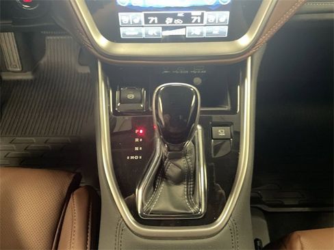 Used 2025 Subaru Outback Touring XT image 20