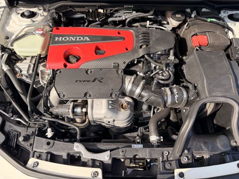 Certified 2024 Honda Civic Type R image 32