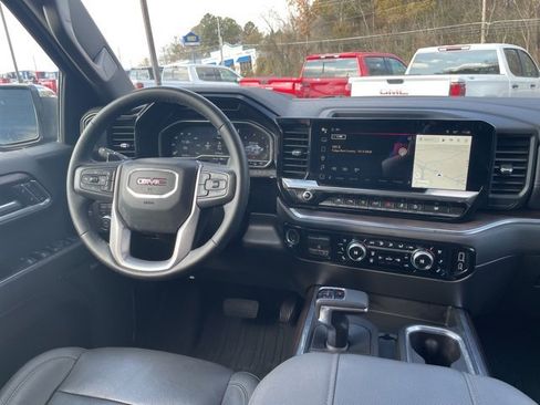 Used 2023 GMC Sierra 1500 SLT image 25