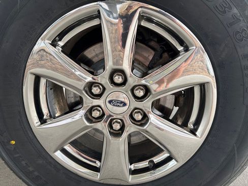 Used 2020 Ford F150 Lariat w/ Equipment Group 502A Luxury AWD/4WD image 5