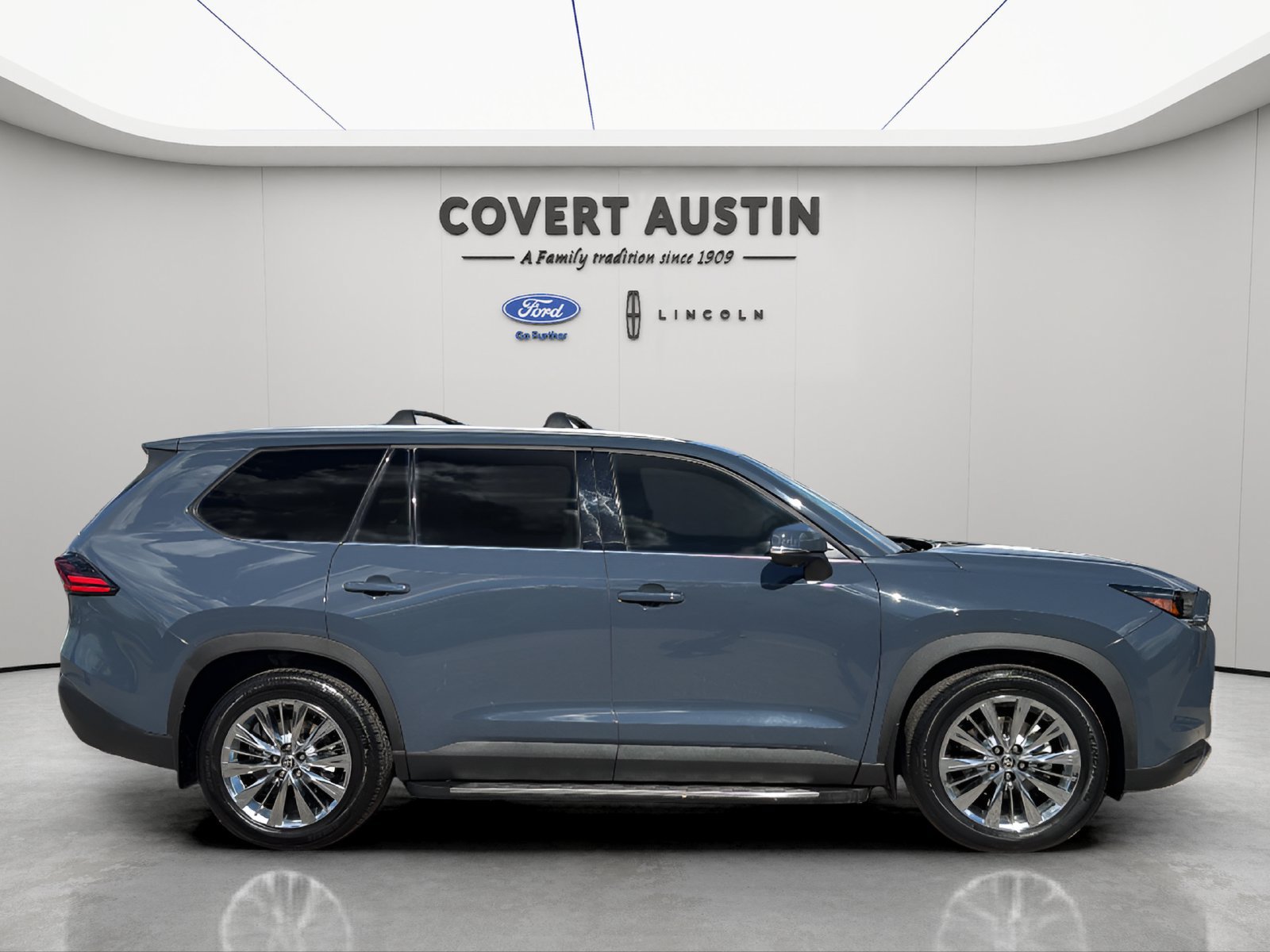 Used 2025 Toyota Grand Highlander AWD image 6