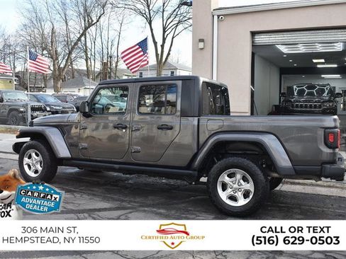 Used 2022 Jeep Gladiator Sport image 9