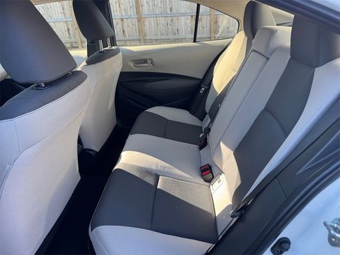 Used 2024 Toyota Corolla LE image 19