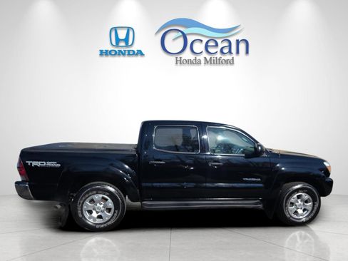 Used 2013 Toyota Tacoma 4x4 Double Cab w/ TRD Off-Road Pkg image 2