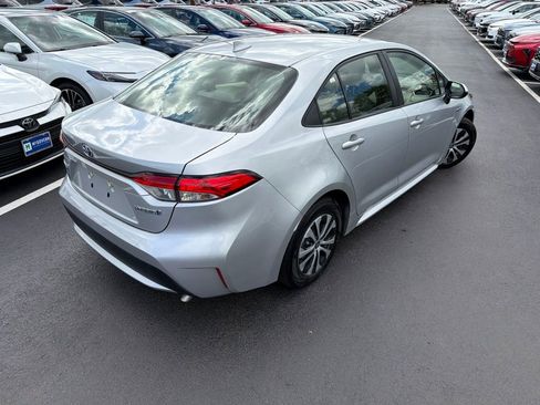 Used 2021 Toyota Corolla LE FWD image 5