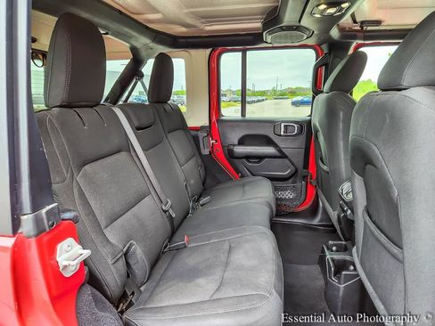 Used 2020 Jeep Wrangler Unlimited Sahara AWD/4WD image 25