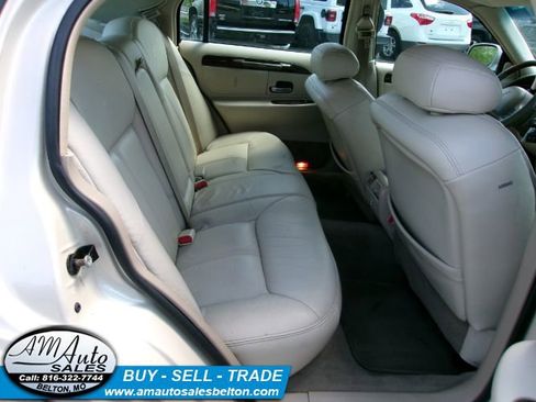 Used 2000 Lincoln Town Car Cartier RWD image 15