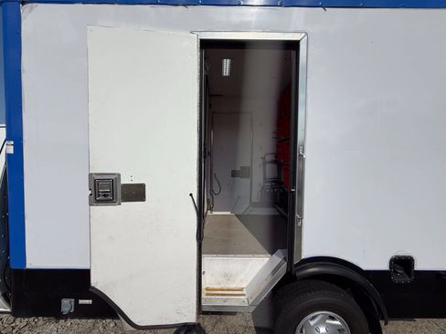Used 2024 Ford E-350 and Econoline 350 Super Duty w/ Power Windows & Locks Group RWD image 11
