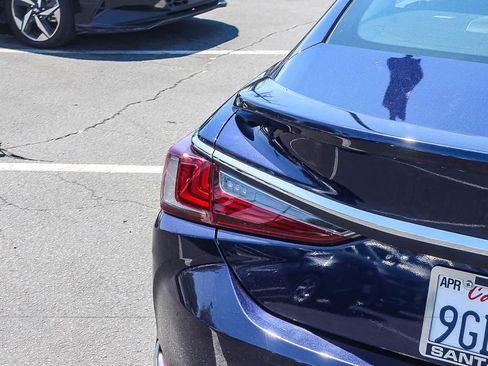 Used 2023 Lexus ES 300h w/ Premium Package FWD image 8