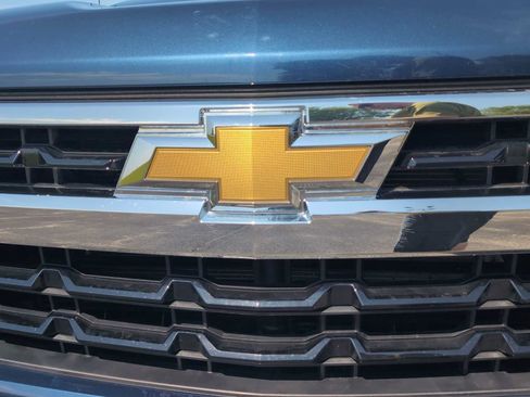 Used 2023 Chevrolet Silverado 1500 LT AWD/4WD image 29