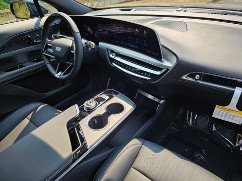 New 2026 Cadillac Lyriq Sport AWD/4WD image 10