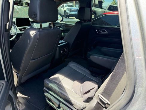 Used 2022 Chevrolet Tahoe LT w/ LT Signature Package AWD/4WD image 7