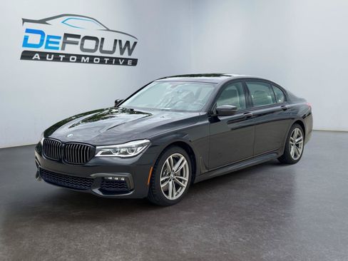Used 2017 BMW 750i xDrive AWD/4WD image 7
