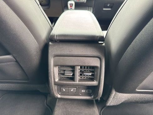 Used 2019 Cadillac XT4 Premium Luxury w/ Cold Weather Package AWD/4WD image 25