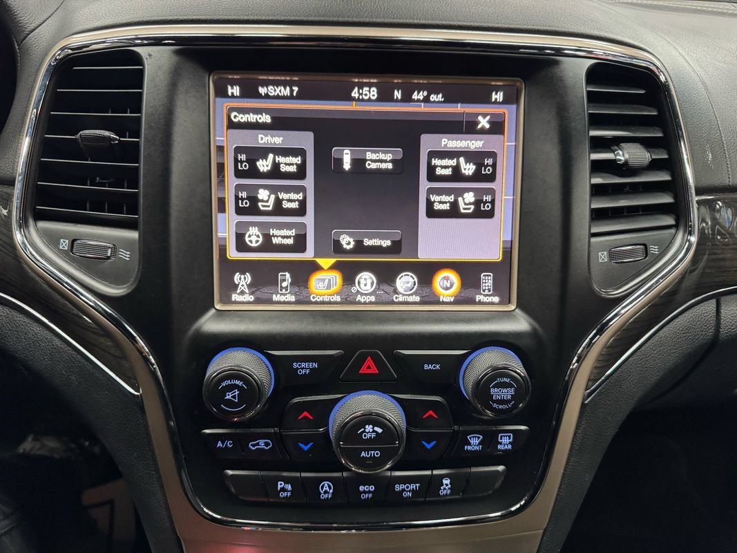 Used 2017 Jeep Grand Cherokee Overland AWD/4WD image 30