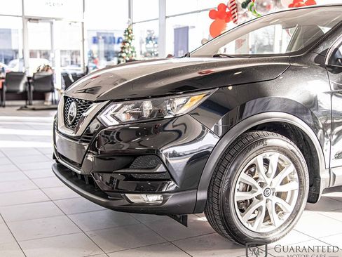 Used 2021 Nissan Rogue Sport SV image 6