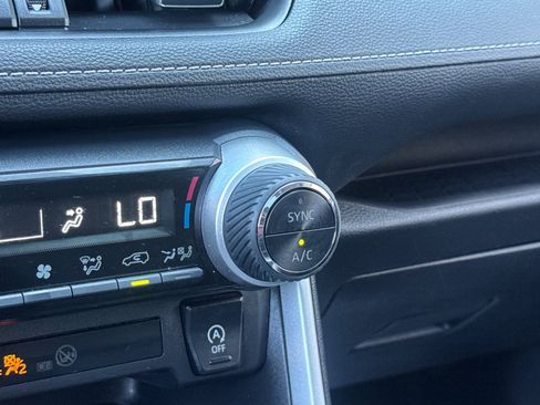 Used 2021 Toyota RAV4 XLE Premium w/ Carpet Mat Package (TMS) image 28