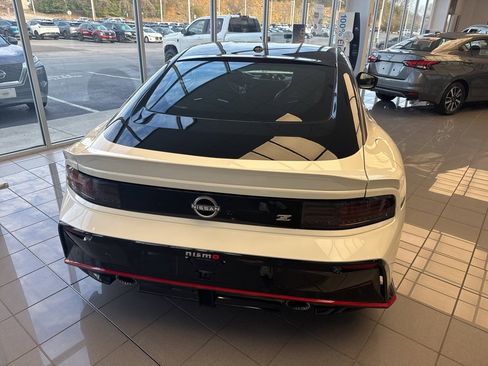 New 2026 Nissan Z NISMO w/ Floor Mat Package image 4