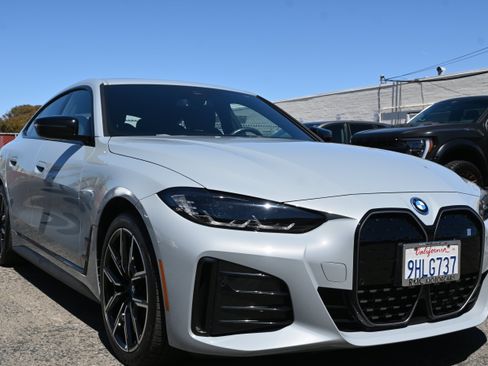 Used 2023 BMW i4 eDrive40 w/ M Sport Package RWD image 9