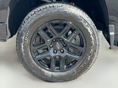 Used 2024 Chevrolet Silverado 1500 LT Trail Boss w/ Convenience Package II AWD/4WD image 33