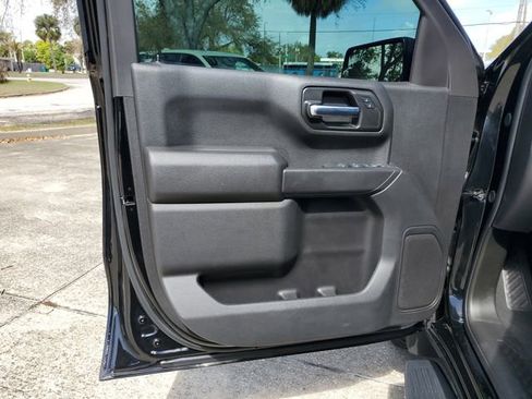 Used 2024 Chevrolet Silverado 1500 Custom image 17