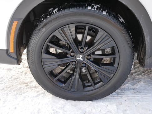 Used 2022 Mitsubishi Eclipse Cross LE image 15