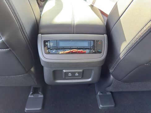 New 2026 Nissan Pathfinder SL image 32