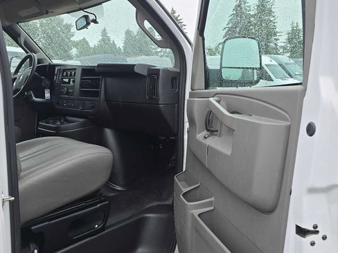 Used 2025 Chevrolet Express 2500 Extended w/ Driver Convenience Package RWD image 10