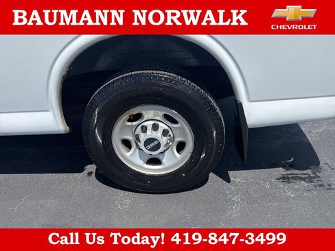 Used 2007 GMC Savana 2500 RWD image 19