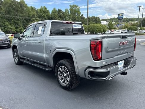 Used 2025 GMC Sierra 1500 AT4 w/ Technology Package AWD/4WD image 5